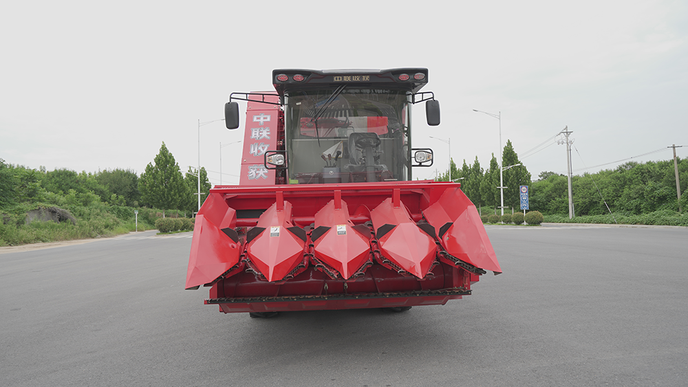 AG百家乐4YZJ-4型自走式玉米穗茎收获机